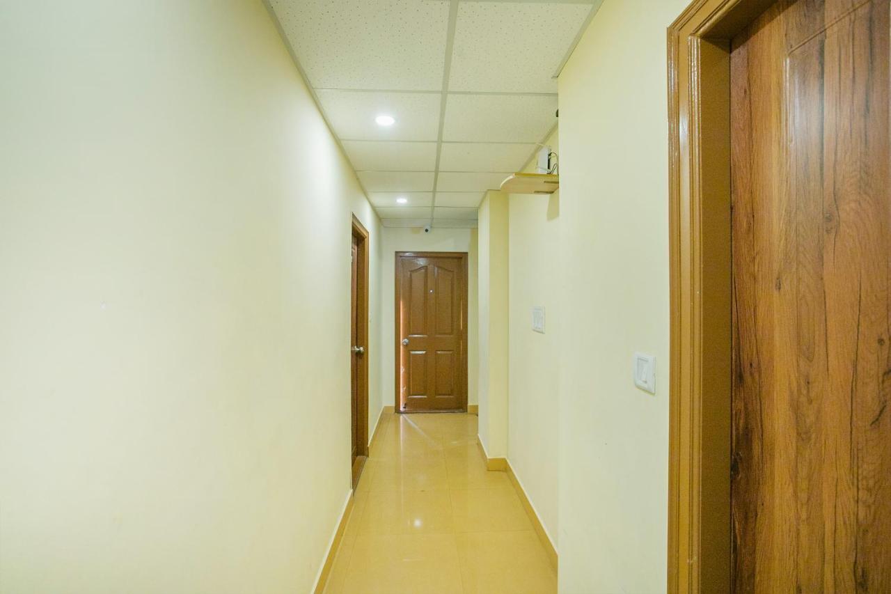 Oyo 10291 Sri Venkatadri Residency Bangalore Exterior photo